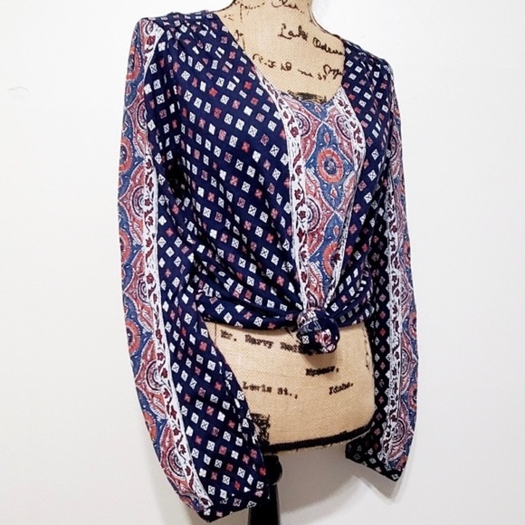 🆕 Lucky Brand Long Sleeve Top with Geometric Print. Navy-White-Pink Chest 42” - Picture 6 of 6